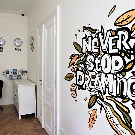 The Republic Garden Hostel Prague Ngoại thất bức ảnh