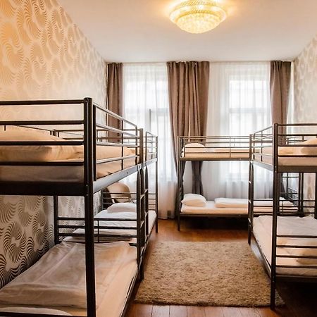The Republic Garden Hostel Prague Ngoại thất bức ảnh