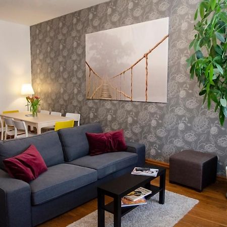 The Republic Garden Hostel Prague Ngoại thất bức ảnh