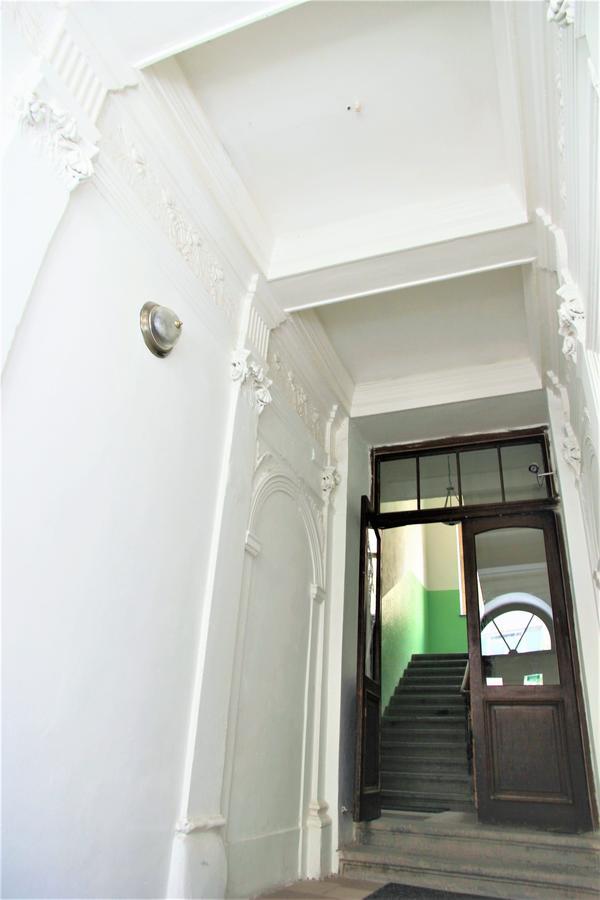 The Republic Garden Hostel Prague Ngoại thất bức ảnh