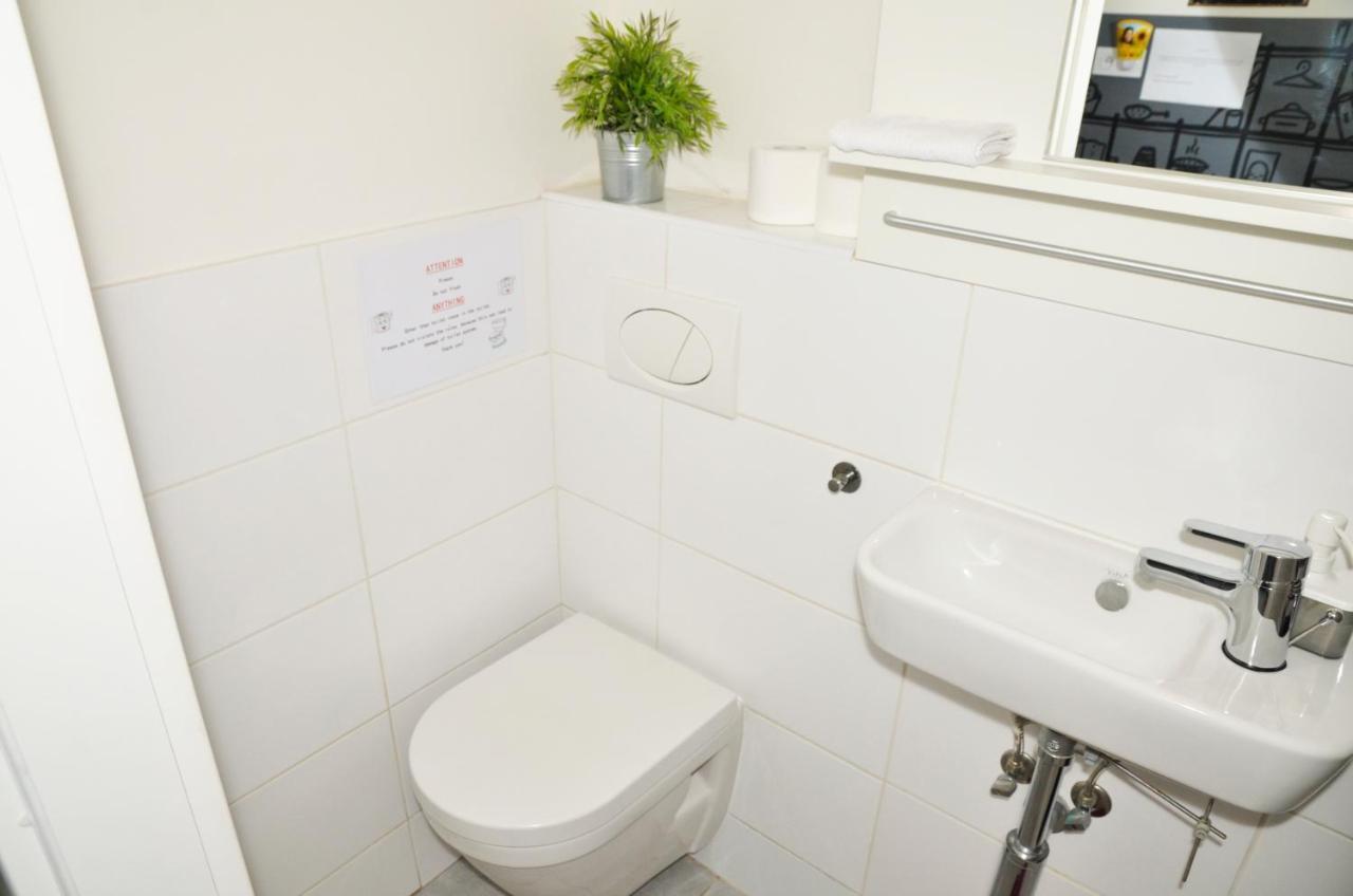 The Republic Garden Hostel Prague Ngoại thất bức ảnh