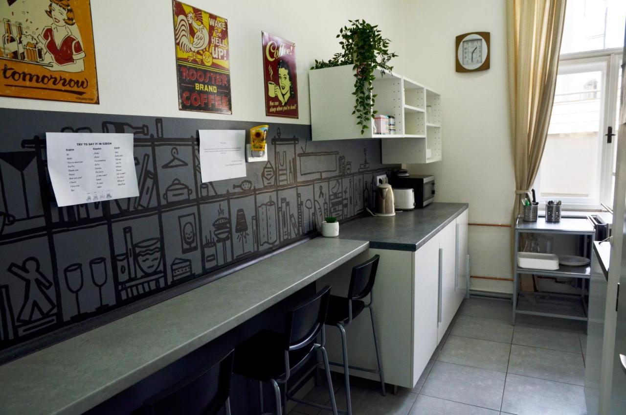 The Republic Garden Hostel Prague Ngoại thất bức ảnh