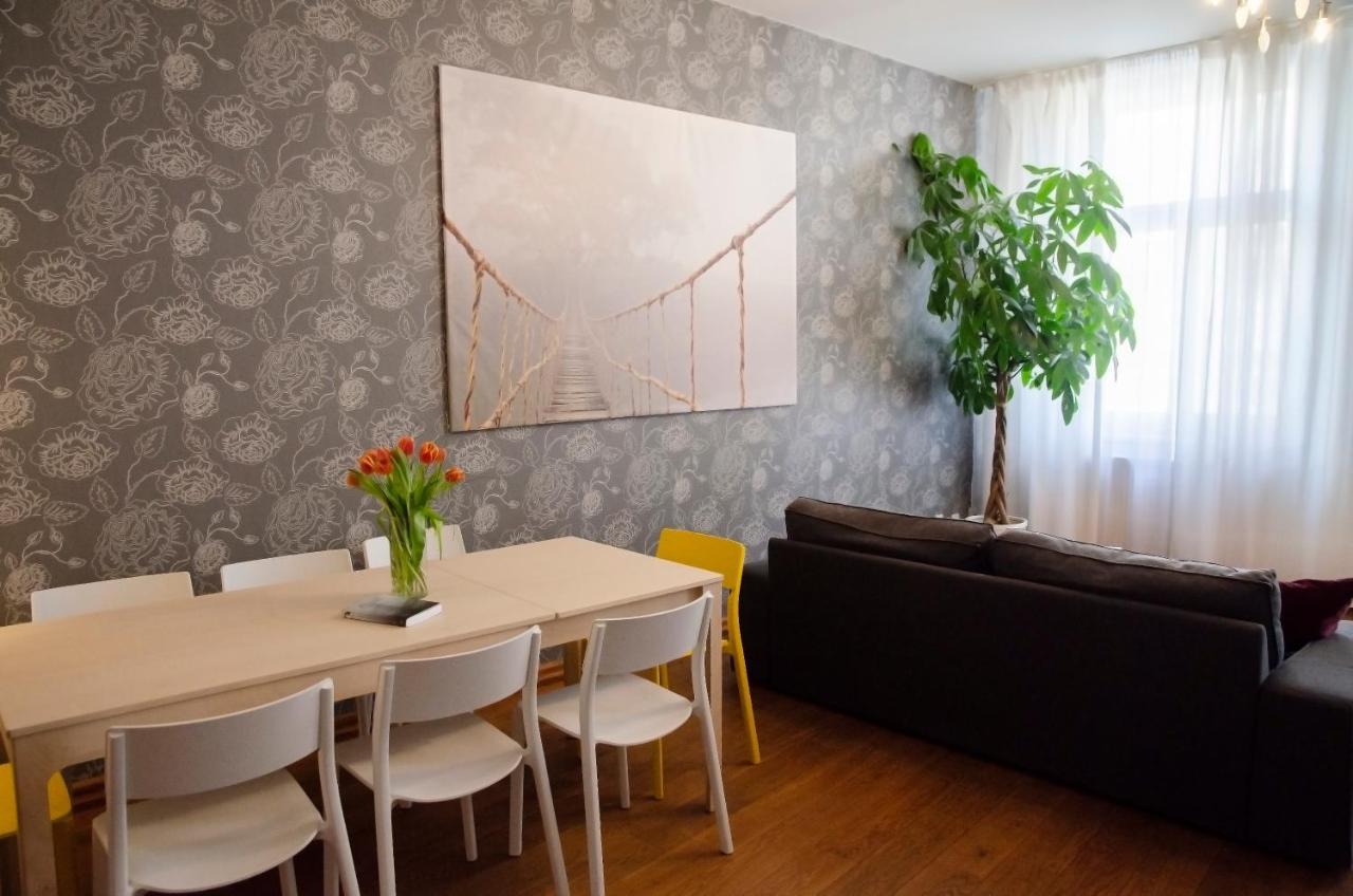 The Republic Garden Hostel Prague Ngoại thất bức ảnh